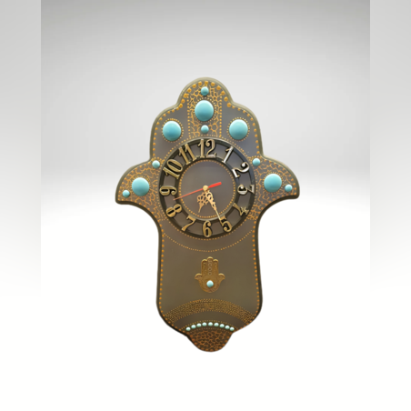 שעון קיר מעץ מעוטר בחמסה ואבני חן תכלת
