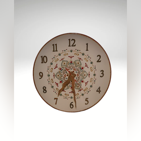 שעון קיר מעץ מעוטר במנדלה ואבני חן