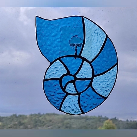 קונכיה מזכוכיות שקופות בעבודת יד