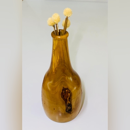 אגרטל מאורך חרוט מעץ זית בעבודת יד