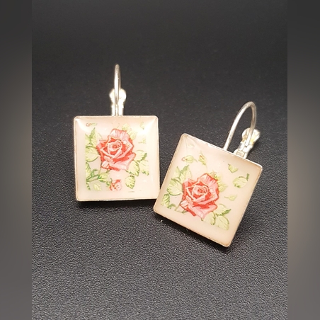 עגילי ריבוע אפוקסי בשילוב ורדים