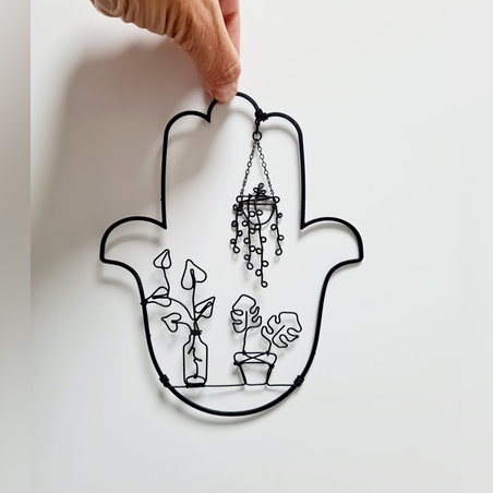 חמסה עם עציצים