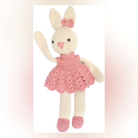 ארנבת סרוגה לבנה