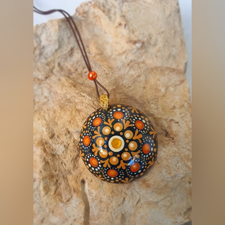 שרשרת עם תליון שרף מנדלה