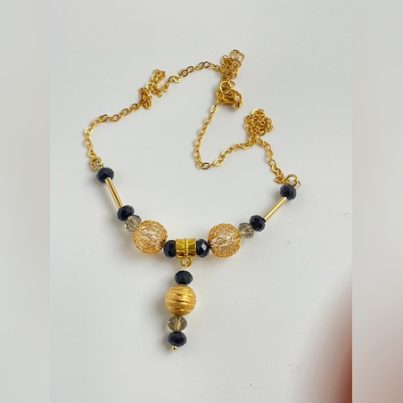 שרשרת מיוחדת לאירוע שילוב אבני קריסטל ותליון