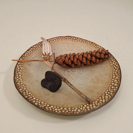 צלחת קעורה גדולה בעבודת יד