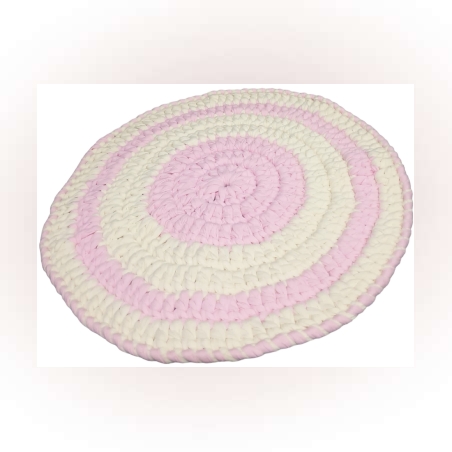 שטיח ורוד לבן לחדר ילדים