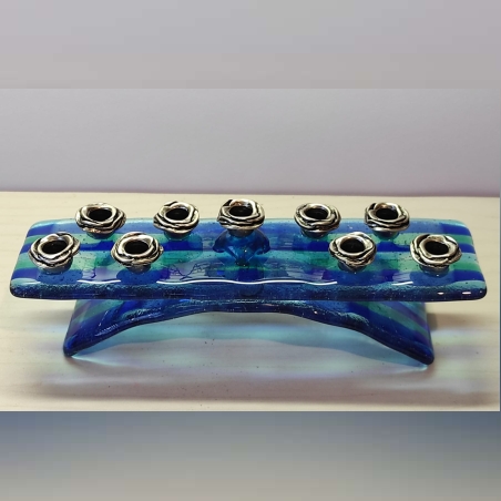 חנוכיה מזכוכית תכולה וקני שושנים בעבודת יד