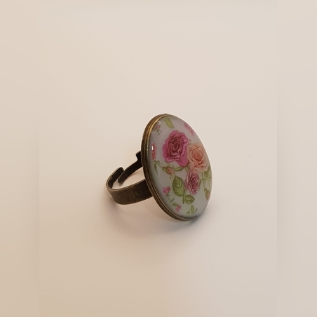 טבעת אפוקסי בשילוב ורדים