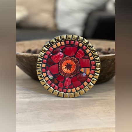 מנדלת פסיפס אדום וזהב בעבודת יד