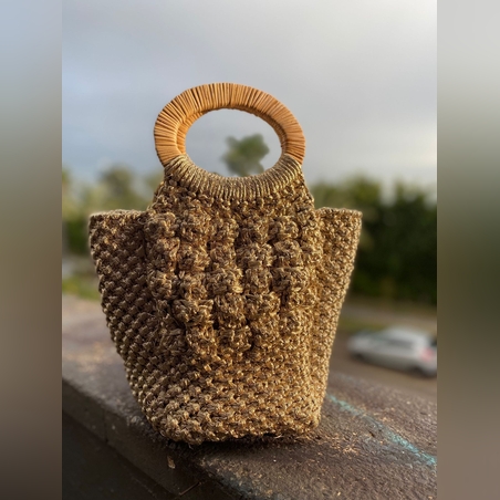 תיק זהב עם ביטנה