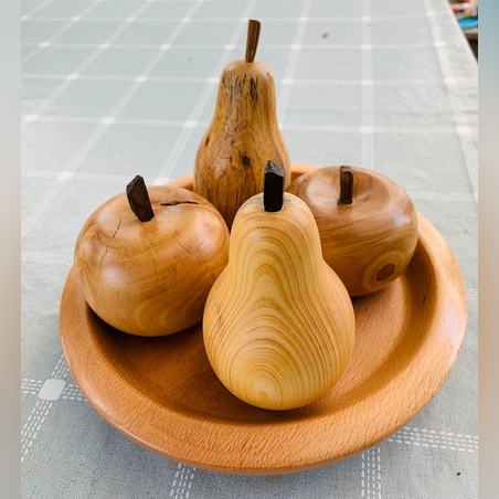 קערת פירות חרוטים מעצי ארצנו בעבודת יד