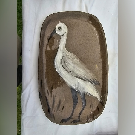 כלי הגשה מקרמיקה מצויר בעבודת יד