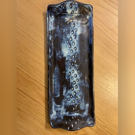 מגש מאורך מקרמיקה בעבודת יד