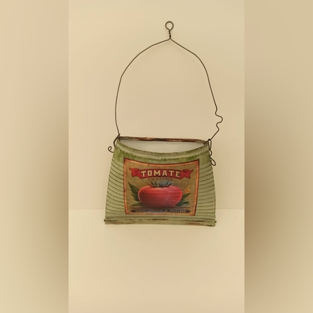 קופסאת פח מעוכה ממוחזרת עם ידית- TOMATO