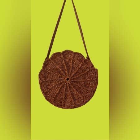 תיק סרוג בצבע טבעי עגול