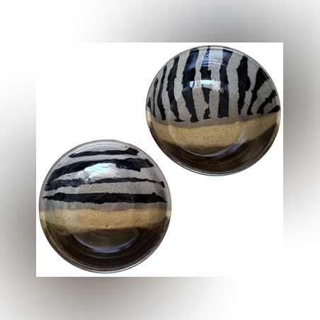 זוג קערות קטנות להגשה