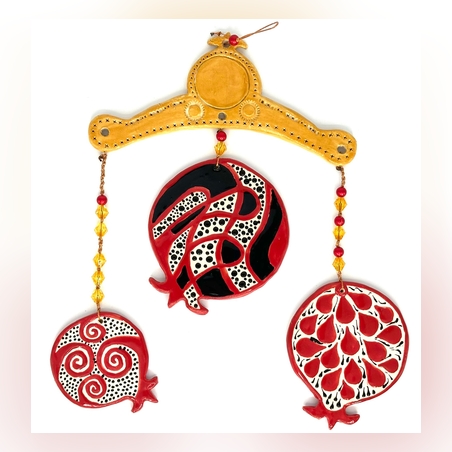 מובייל 3 רימונים מחימר בעבודת יד