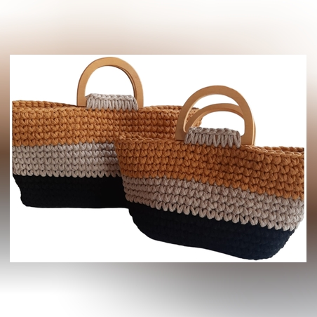 תיק יד סרוג פסים דוגמת סל