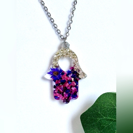 שרשרת חמסה עם אבנים נירוסטה ושרף