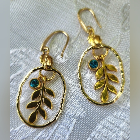 עגילי עלה תאנה מעוצבים