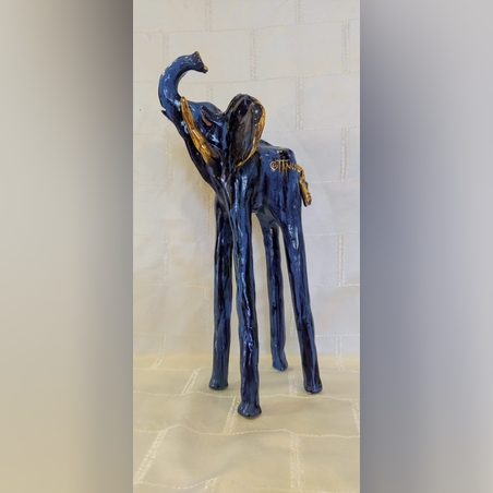 פיל דאלי כחול- פסל מחימר בעבודת יד