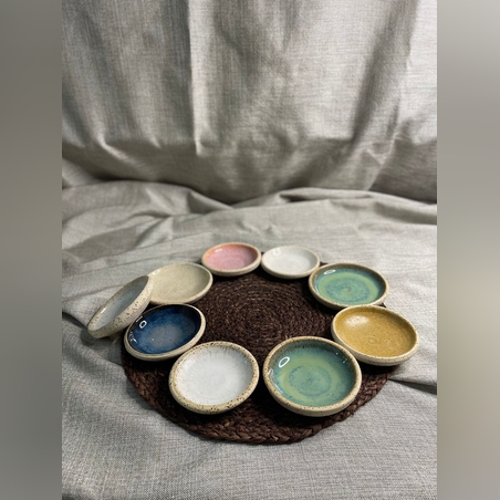 10 צלוחיות קטנות בשלל צבעים