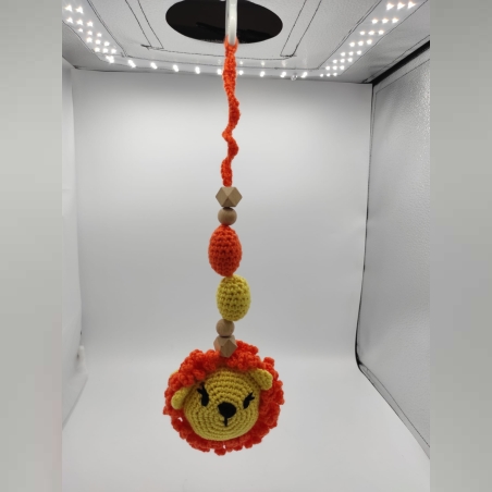 מובייל אריה מרשרש סרוג בעבודת יד