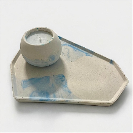 כלי דקורטיבי מבטון לבן ונר ריחני בעבודת יד