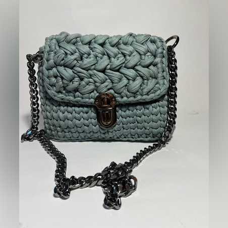 תיק סרוג עבודת יד מחוטי טריקו