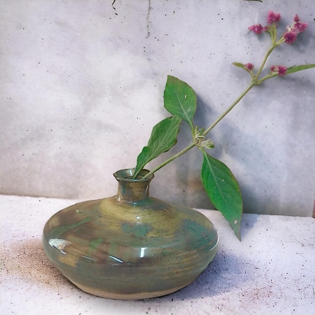 אגרטל שטוח בעבודת אובניים