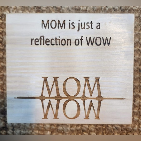 שלט השראה מעץ בעבודת יד - MOM