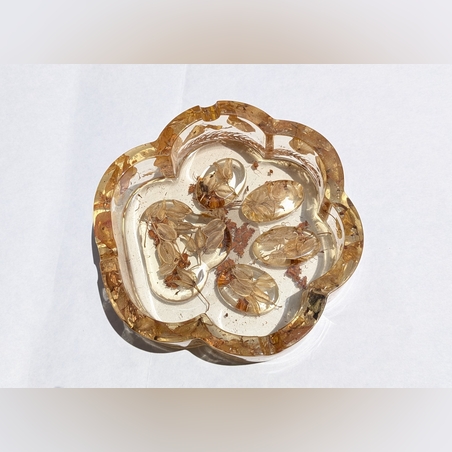 מאפרה מאפוקסי עם זרעי ופרחי בר