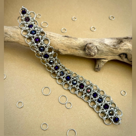 צמיד חוליות עם קריסטלים סגלגלים