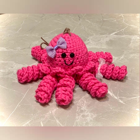 תמנון סרוג עבודת יד­ ורוד פוקסיה