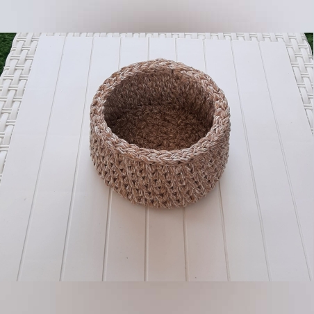 סלסלה סרוגה בחוט מקרמה לורקס