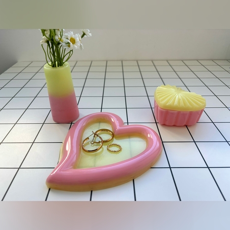 מארז נוי בעבודת יד מאפוקסי בגווני ורוד צהוב