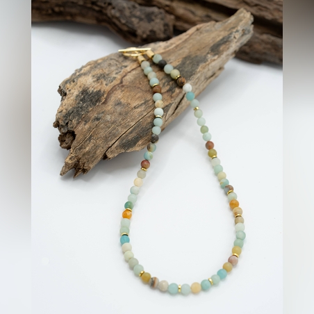 שרשרת נטע-מחרוזי אמזונייט והמטייט זהב