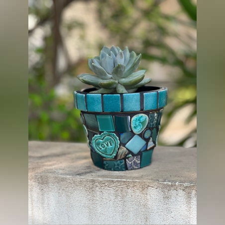 עציץ פסיפס בגווני טורקיז בעבודת יד