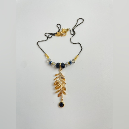 שרשרת בשילוב אבני קריסטל ואבני חן