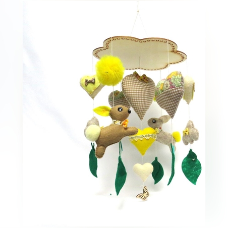 מובייל סנאים לבבות ועלים בעבודת יד