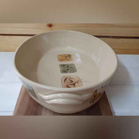 תבנית קרמיקה אובלית בעבודת יד עם ציור יחודי