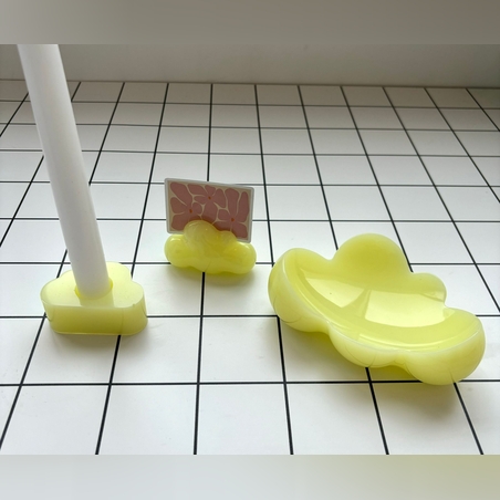 מארז נוי בצורת עננים בעבודת יד מאפוקסי