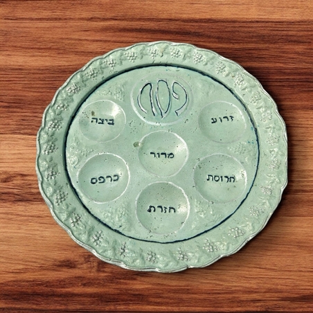 צלחת פסח ירקרקה מבטון