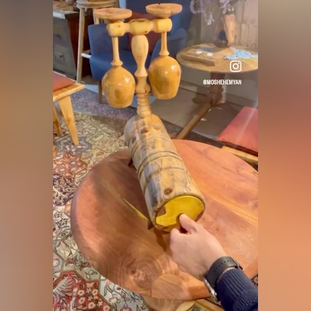 מעמד מגולף מעץ לבקבוק יין«כוסות