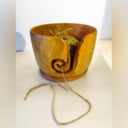 קערה לחובבי הסריגה מעץ אקליפטוס