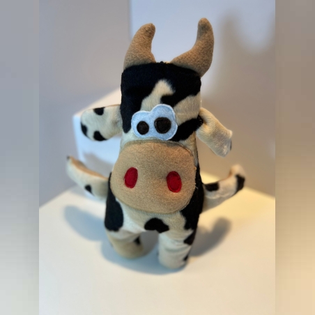 בובת פרה מנומרת שחור בז בעבודת יד