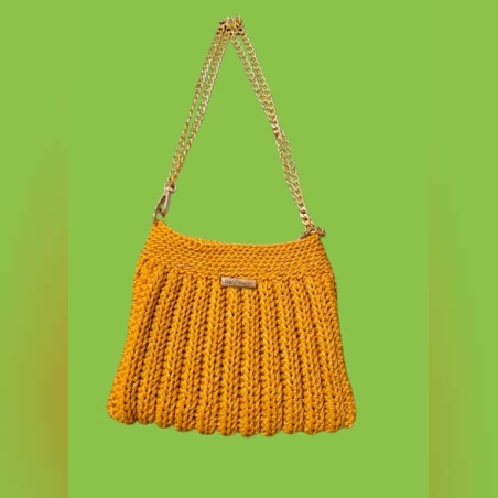 תיק צד כתף סרוג בצבע חרדל בהיר .