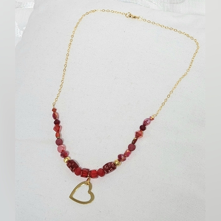 שרשרת לב בגווני אדום