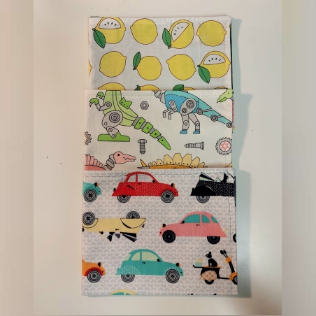 3מפיות אוכל רב פעמיות לארוחת עשר בבית הספר.